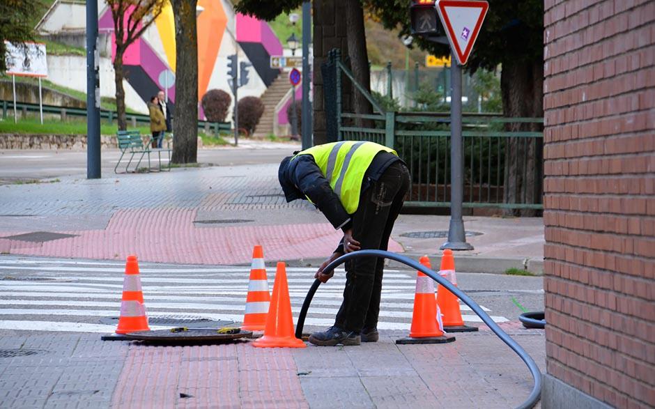 déboucher un wc avec une bouteille Drancy